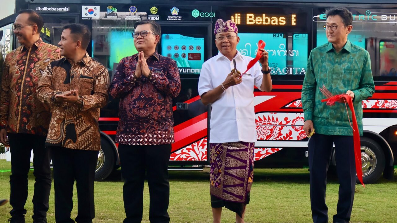 Bus Listrik Trans Sarbagita Diluncurkan, Penumpang Bisa Nikmati Perjalanan Lebih Nyaman